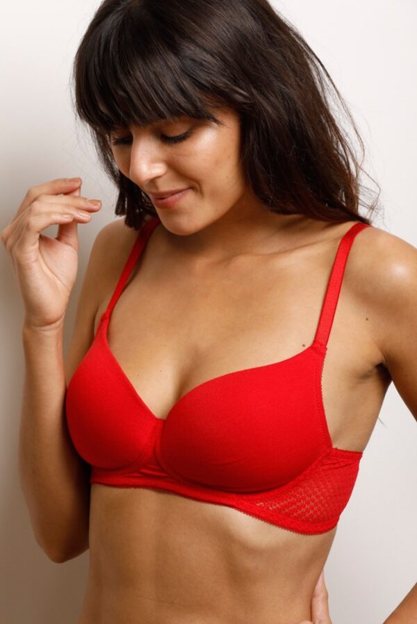 Lightly Padded Non Wired T Shirt Bra Pakistan